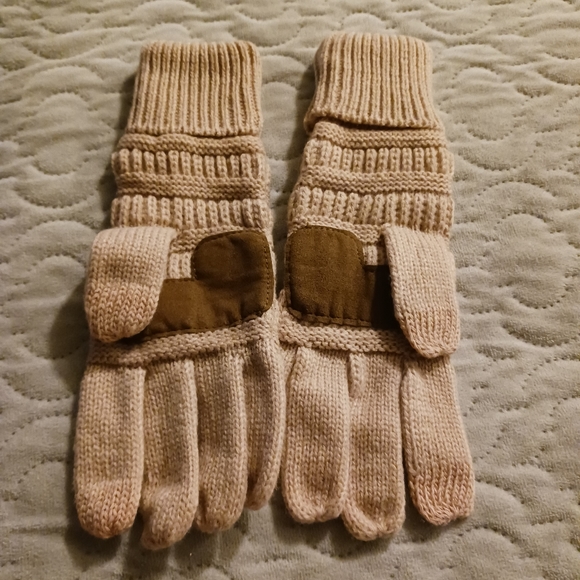 NWOT! C.C Winter Bundle Set - Picture 11 of 12